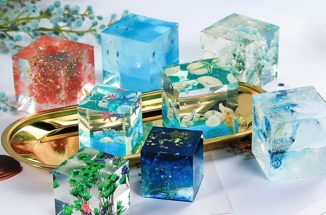 Découvrez notre kit résine époxy débutant, idéal pour vos premiers projets de bricolage, offrant tout le nécessaire pour des finitions impeccables.