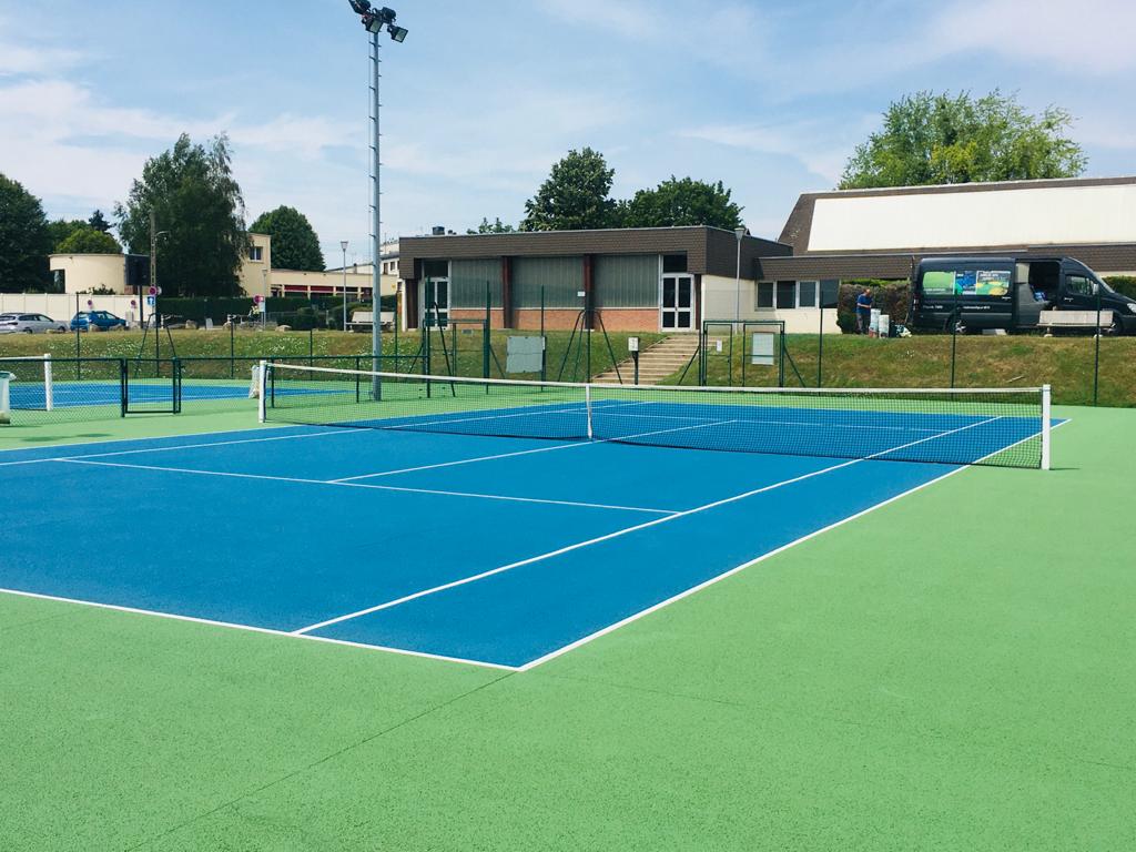 Rénovation de deux terrains de tennis à Laon (02)