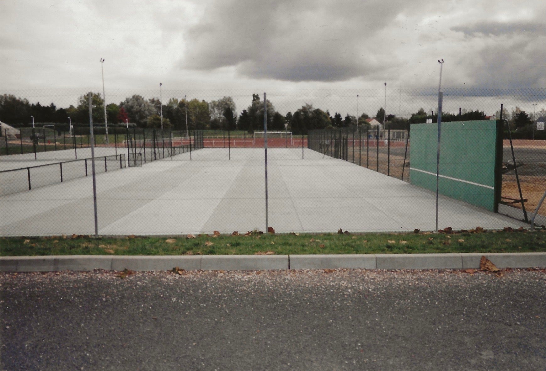  Création de 4 Courts de Tennis